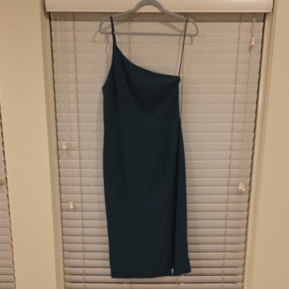 NWT Petal & Pup One-Shoulder Dress